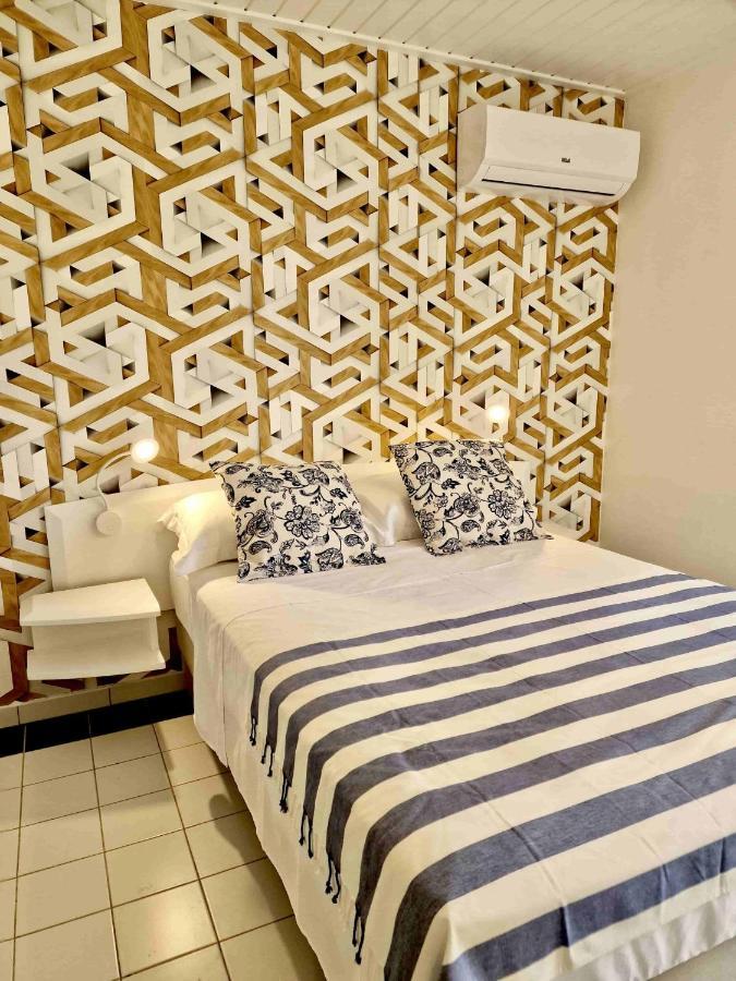 Manbana 333 Hotel Folle Anse Luaran gambar