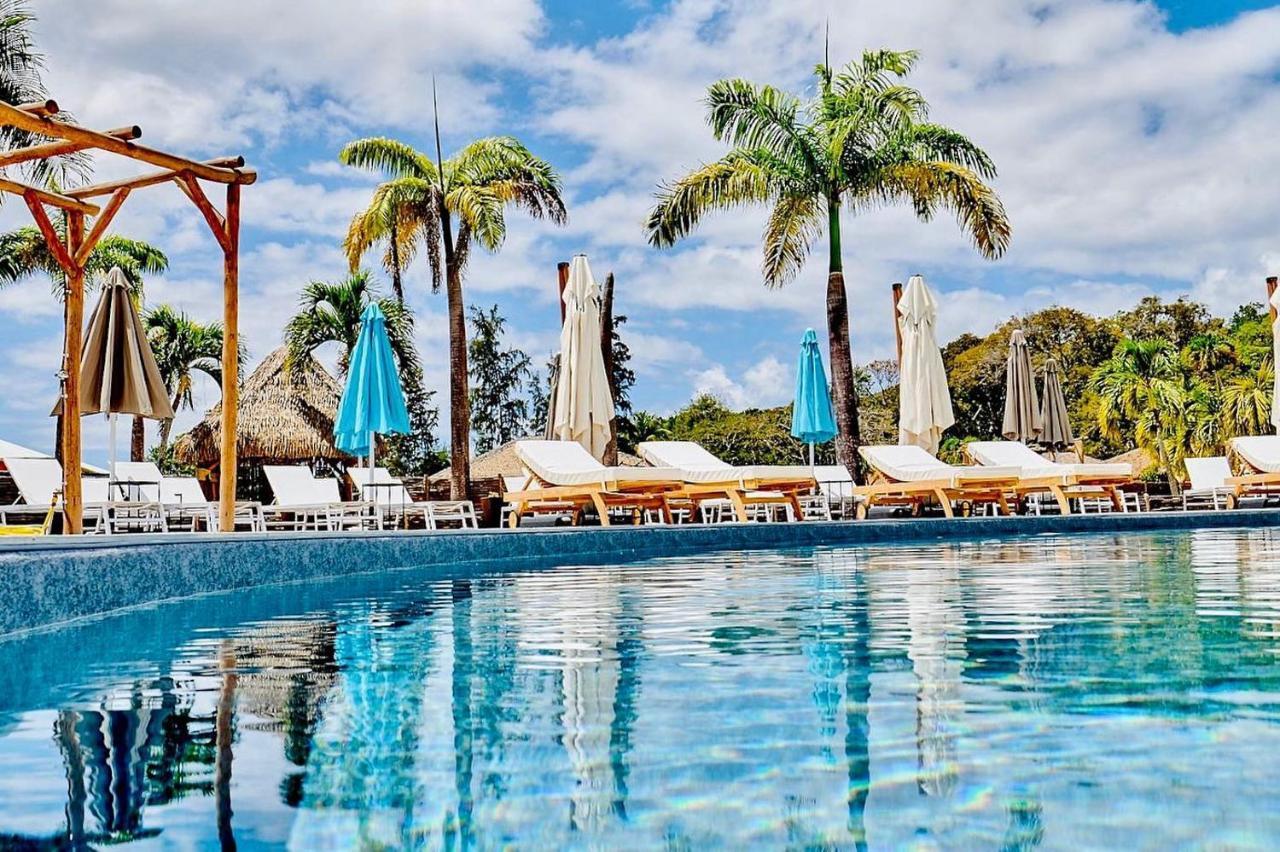 Manbana 333 Hotel Folle Anse Luaran gambar
